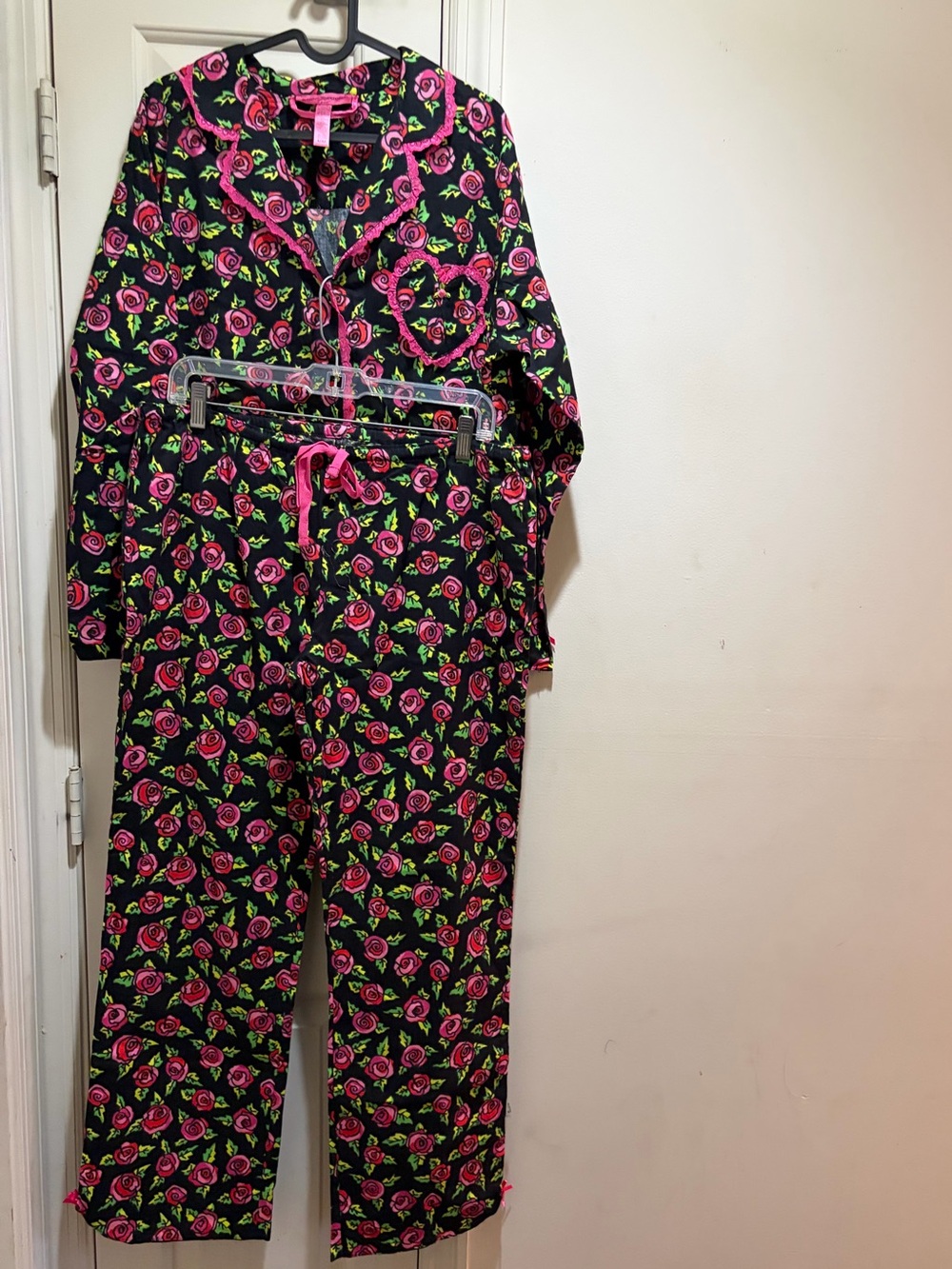 Betsey Johnson2-Piece Black Floral with Pink Roses pajama set